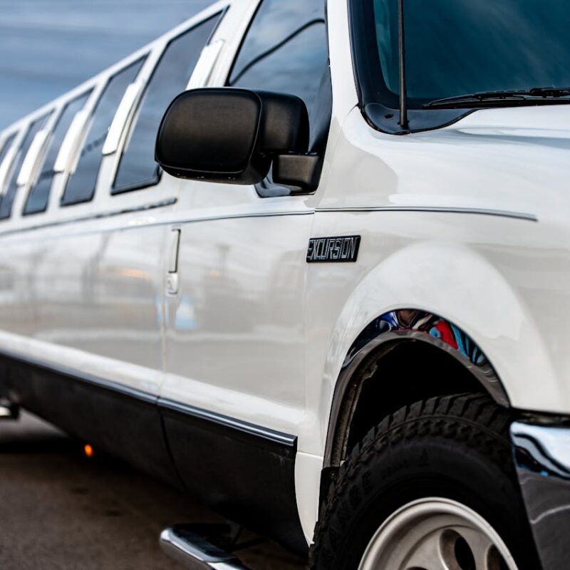 Top Questions Clients Ask Before Booking a Limo to Logan